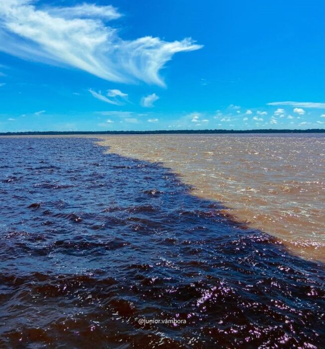 incontro acque Rio Amazonas